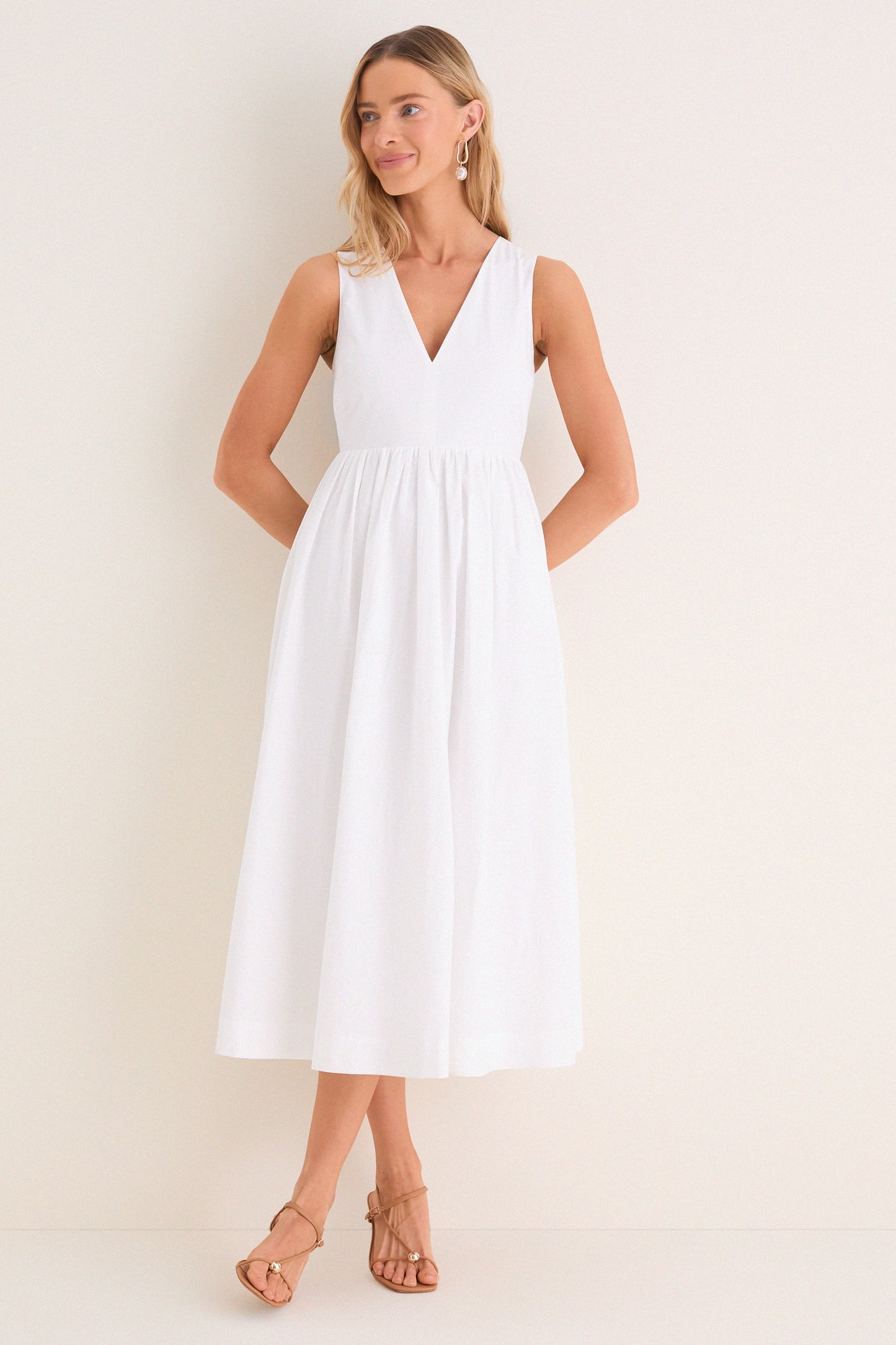 White Marylin Lace-Up Maxi Dress